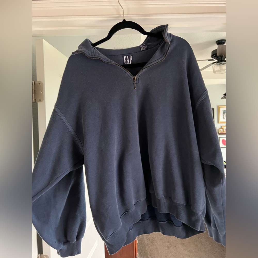 Gap sweatshirt